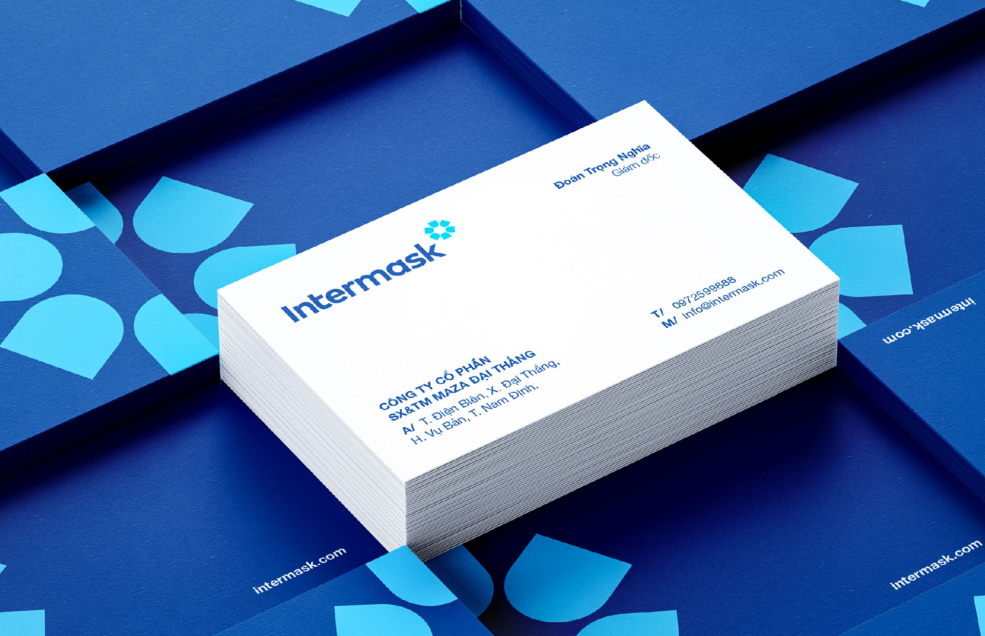 tree creative thiet ke logo y te Intermask 44