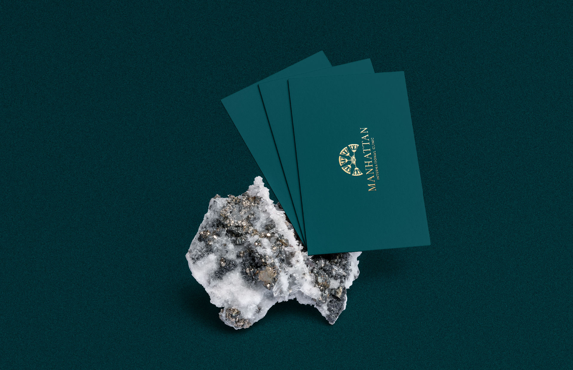 treecreative thiet ke logo manhattan 03