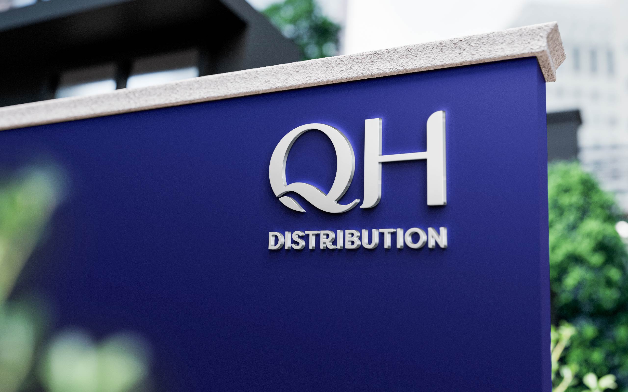 TreeCreative thiet ke logo QH Distribution 12